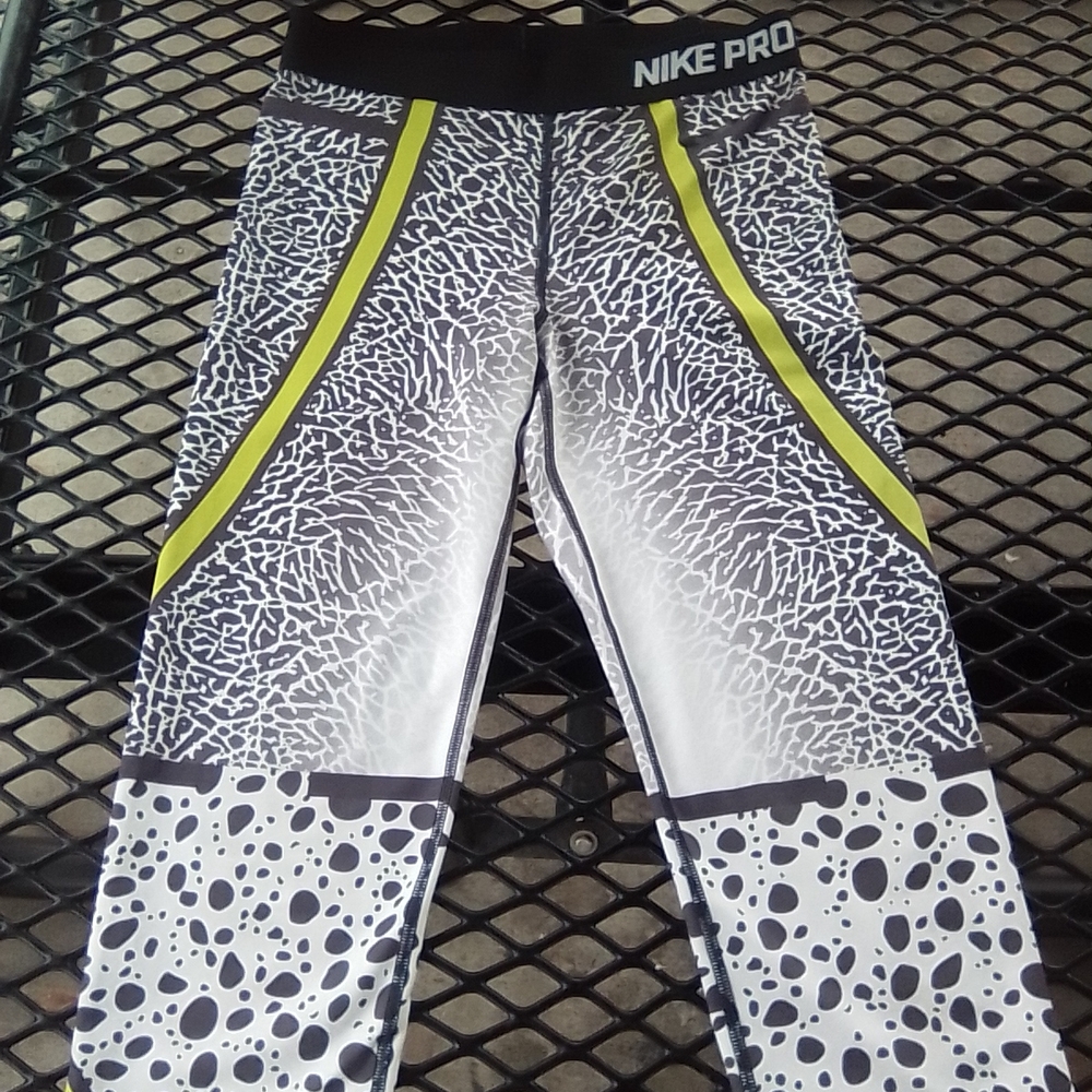 Nike Dri-FIT Gray Leggings
